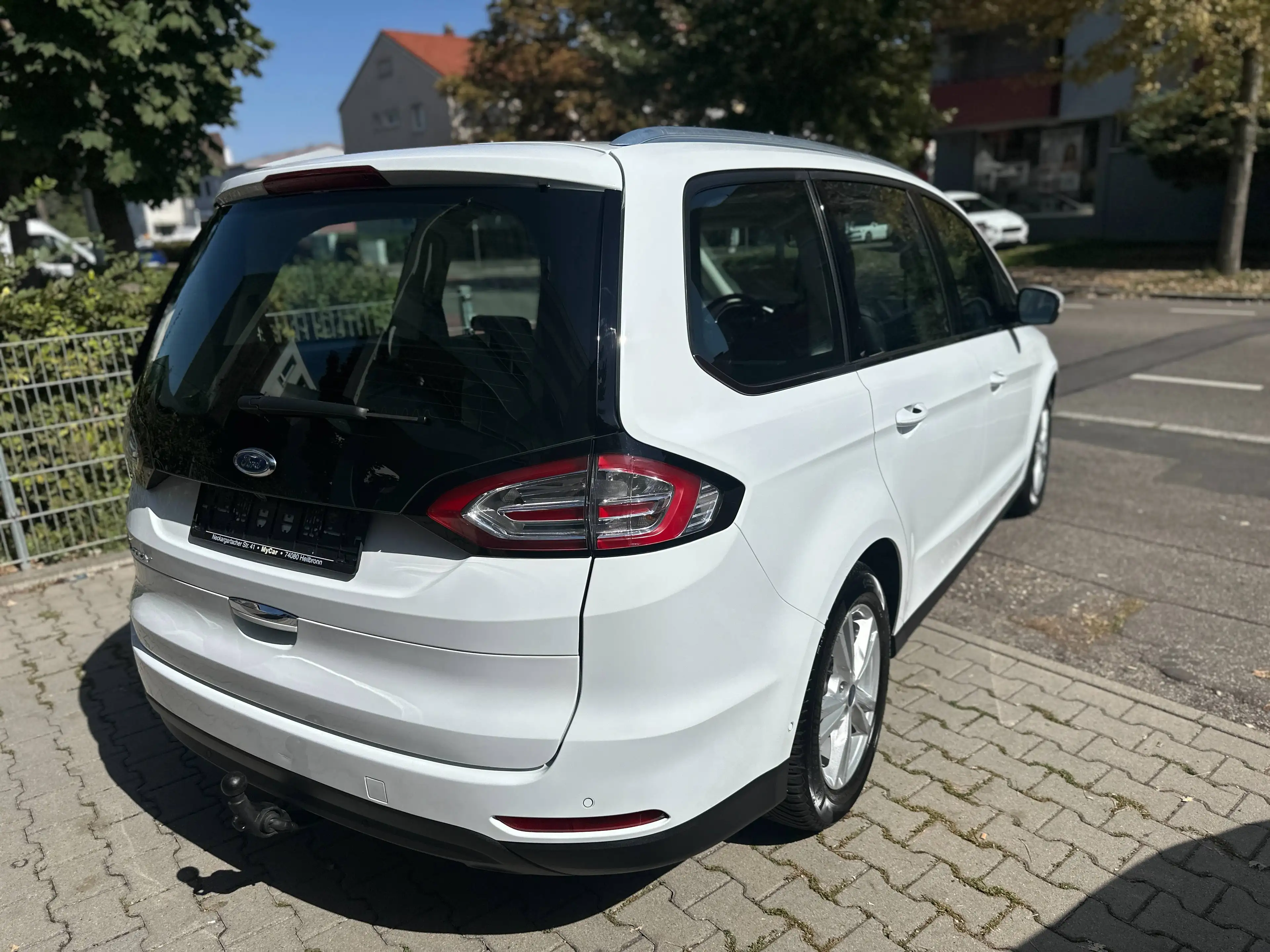 Ford Galaxy Titanium 2.0TDCI Automatik 7-Sitzer Leder Panorama LED Navi — photo 5