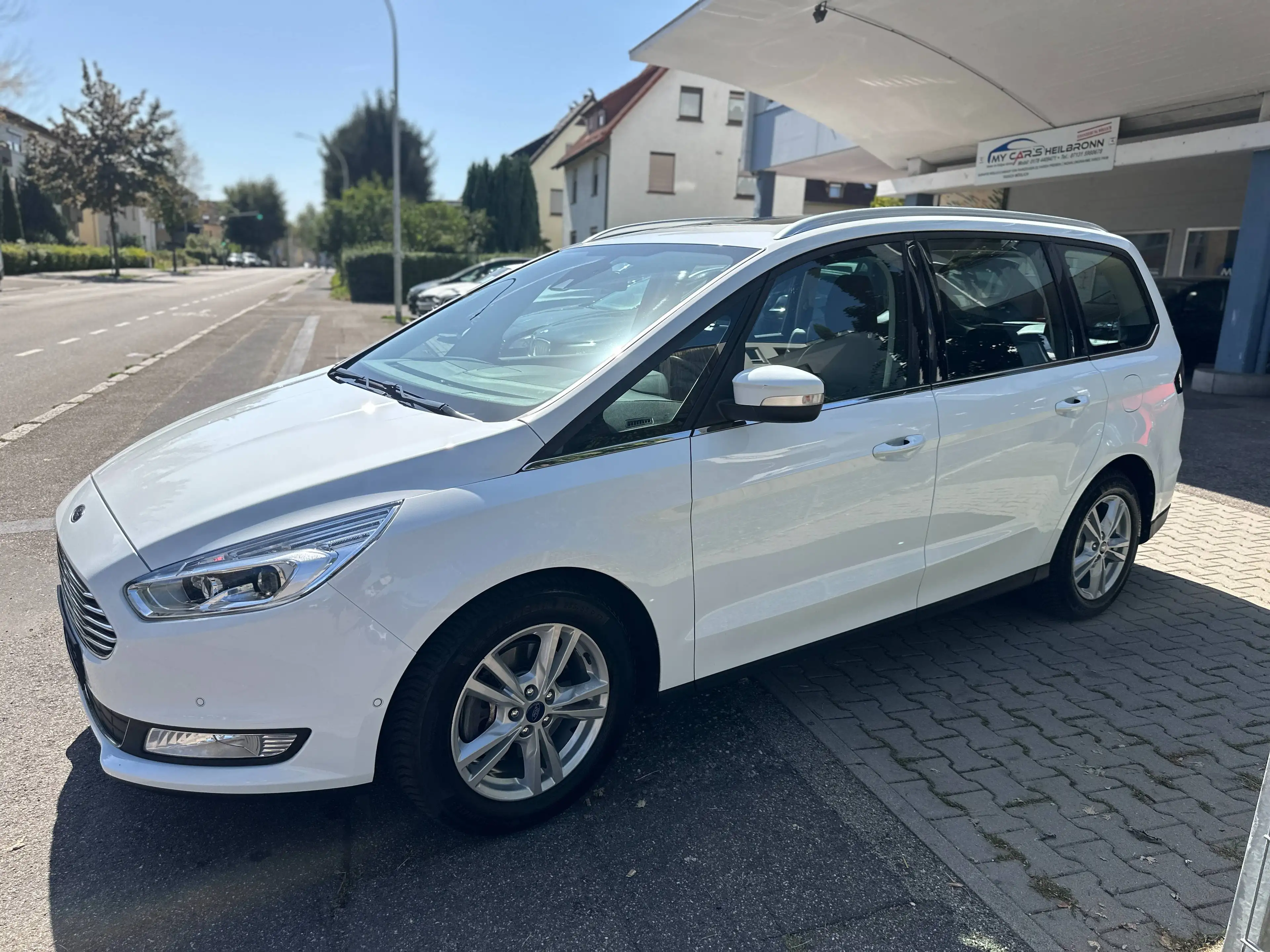 Ford Galaxy Titanium 2.0TDCI Automatik 7-Sitzer Leder Panorama LED Navi — photo 8