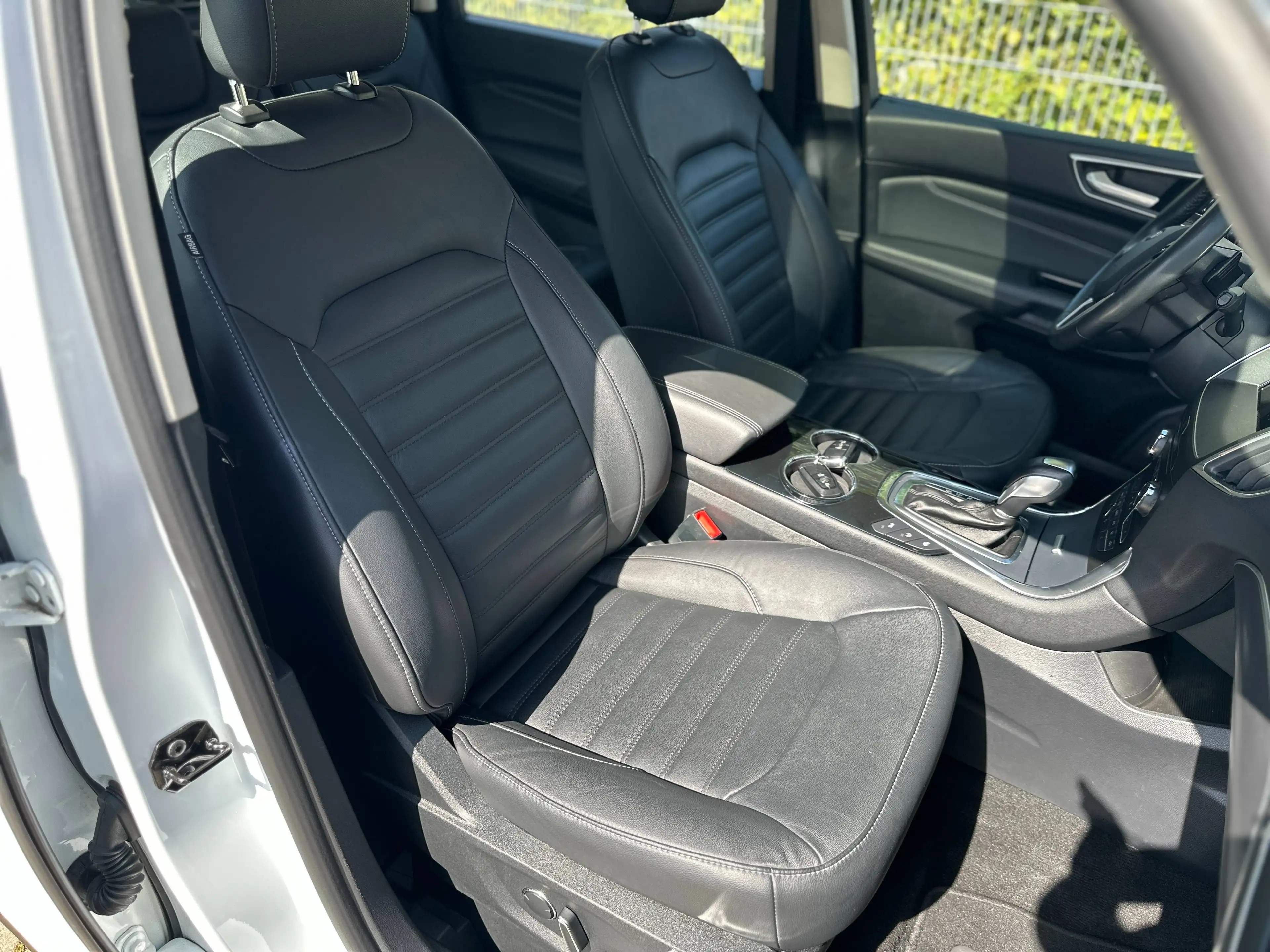 Ford Galaxy Titanium 2.0TDCI Automatik 7-Sitzer Leder Panorama LED Navi — photo 13