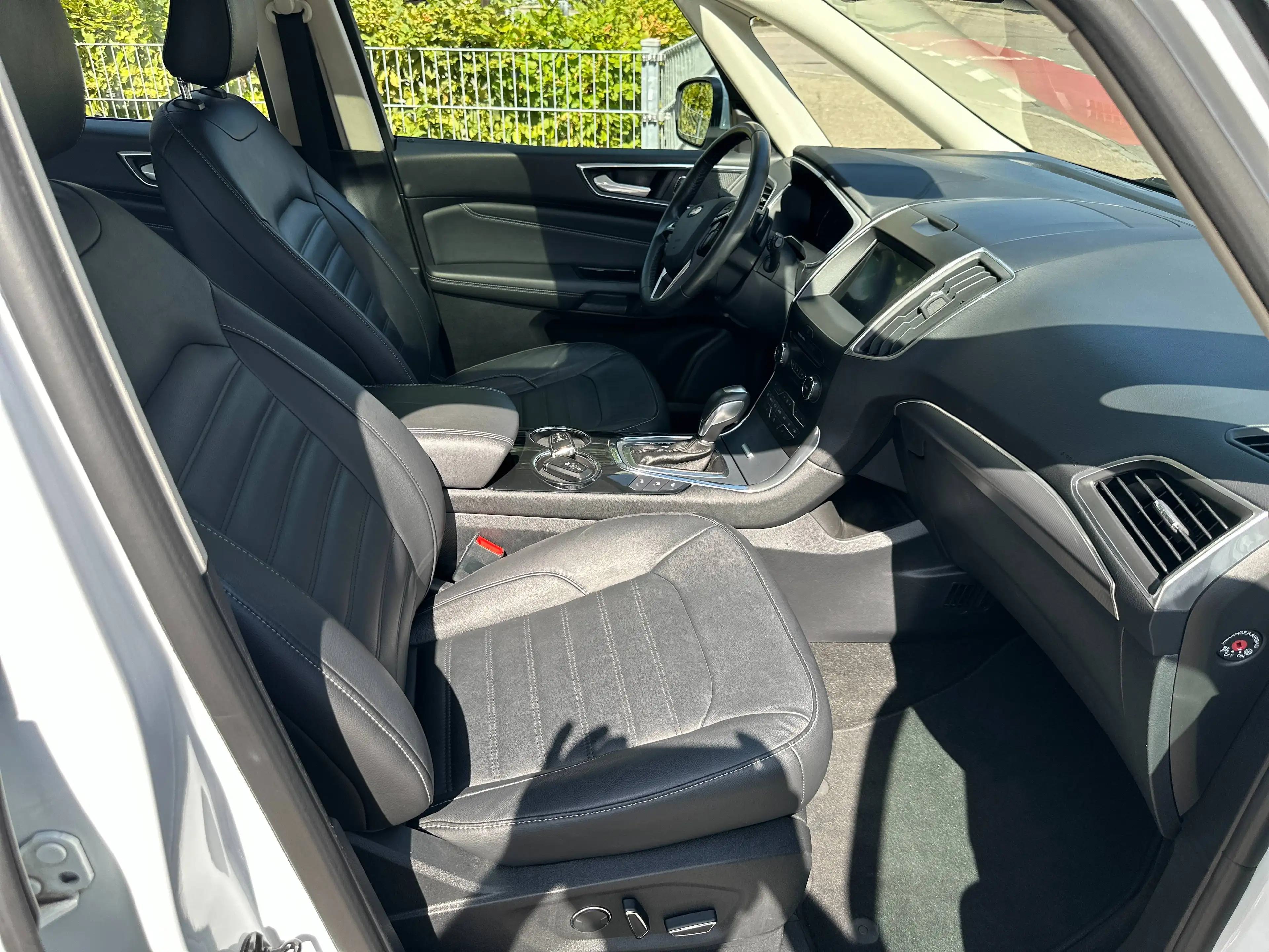 Ford Galaxy Titanium 2.0TDCI Automatik 7-Sitzer Leder Panorama LED Navi — photo 12