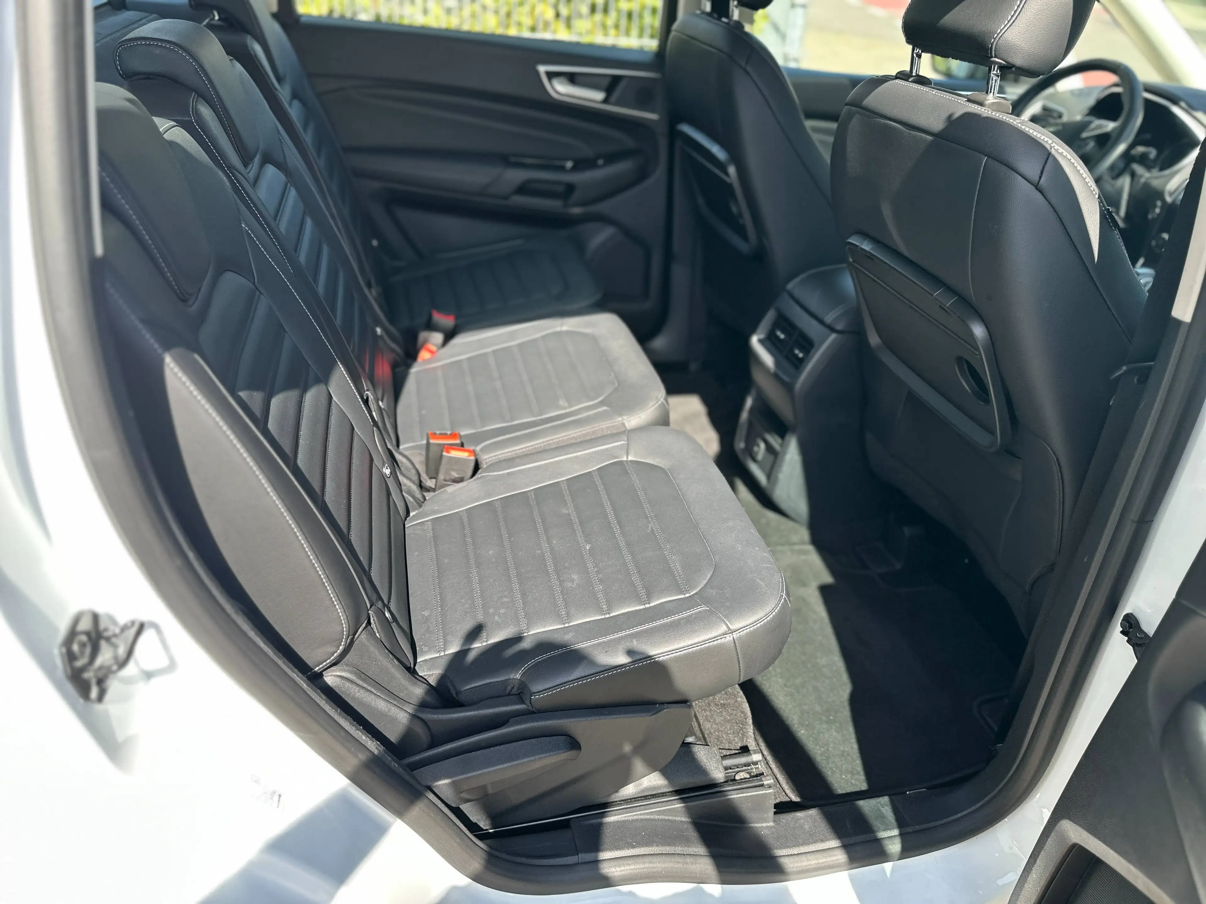 Ford Galaxy Titanium 2.0TDCI Automatik 7-Sitzer Leder Panorama LED Navi — photo 14