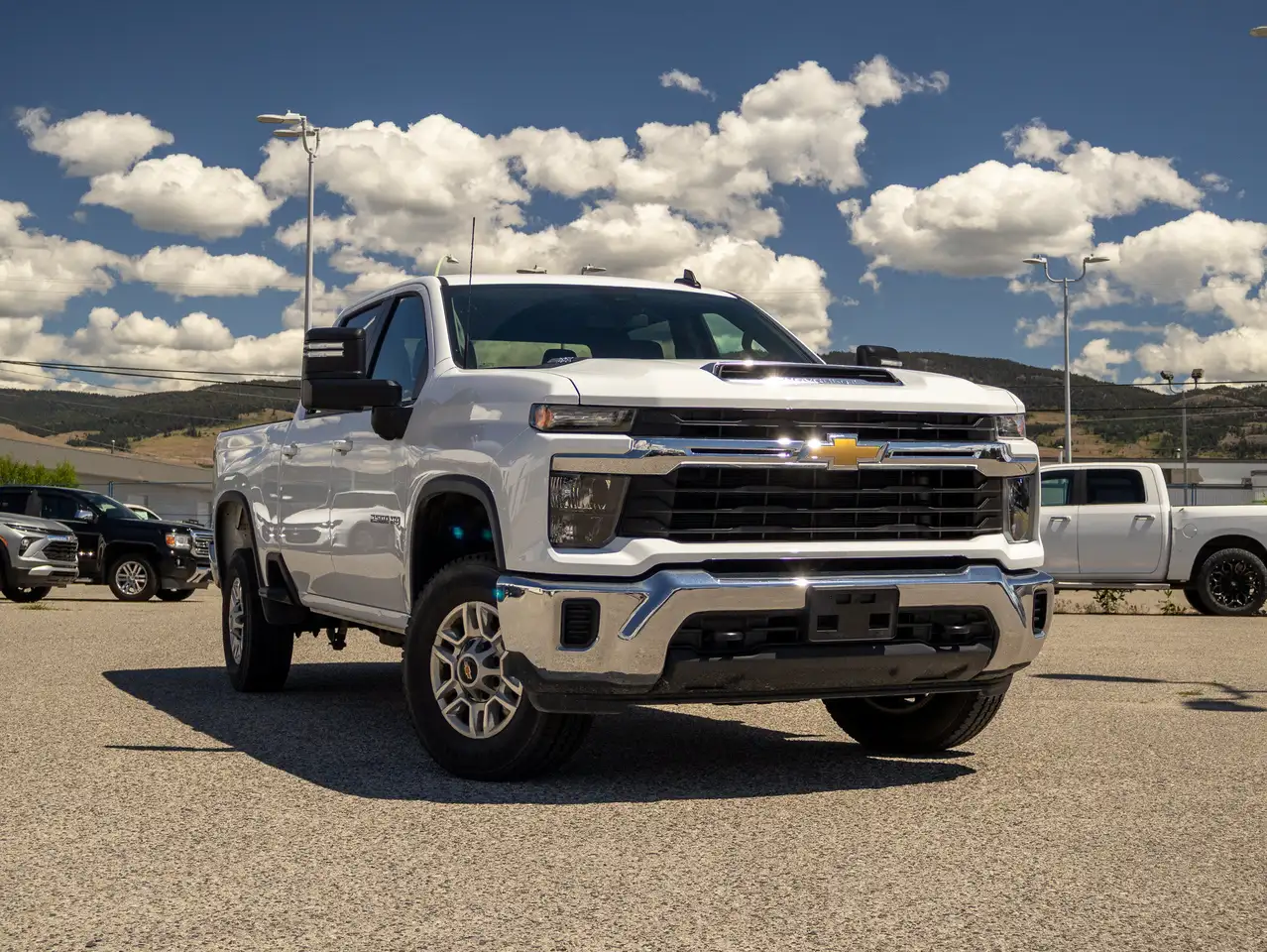 Chevrolet Silverado 2500 photo Chevrolet Silverado 2500