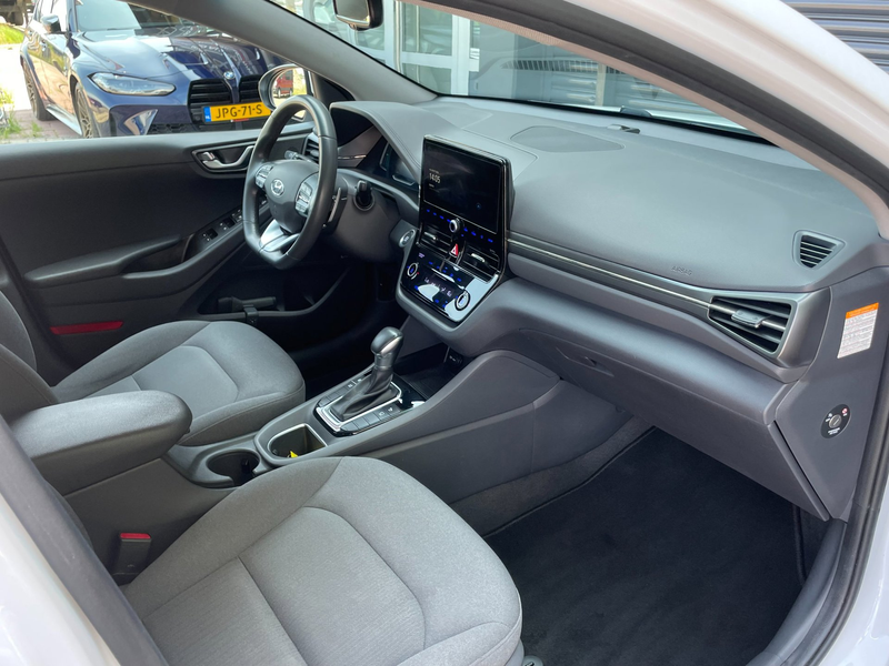 Hyundai IONIQ 1.6 GDi Comfort Only Export! | Led | Navi — photo 16