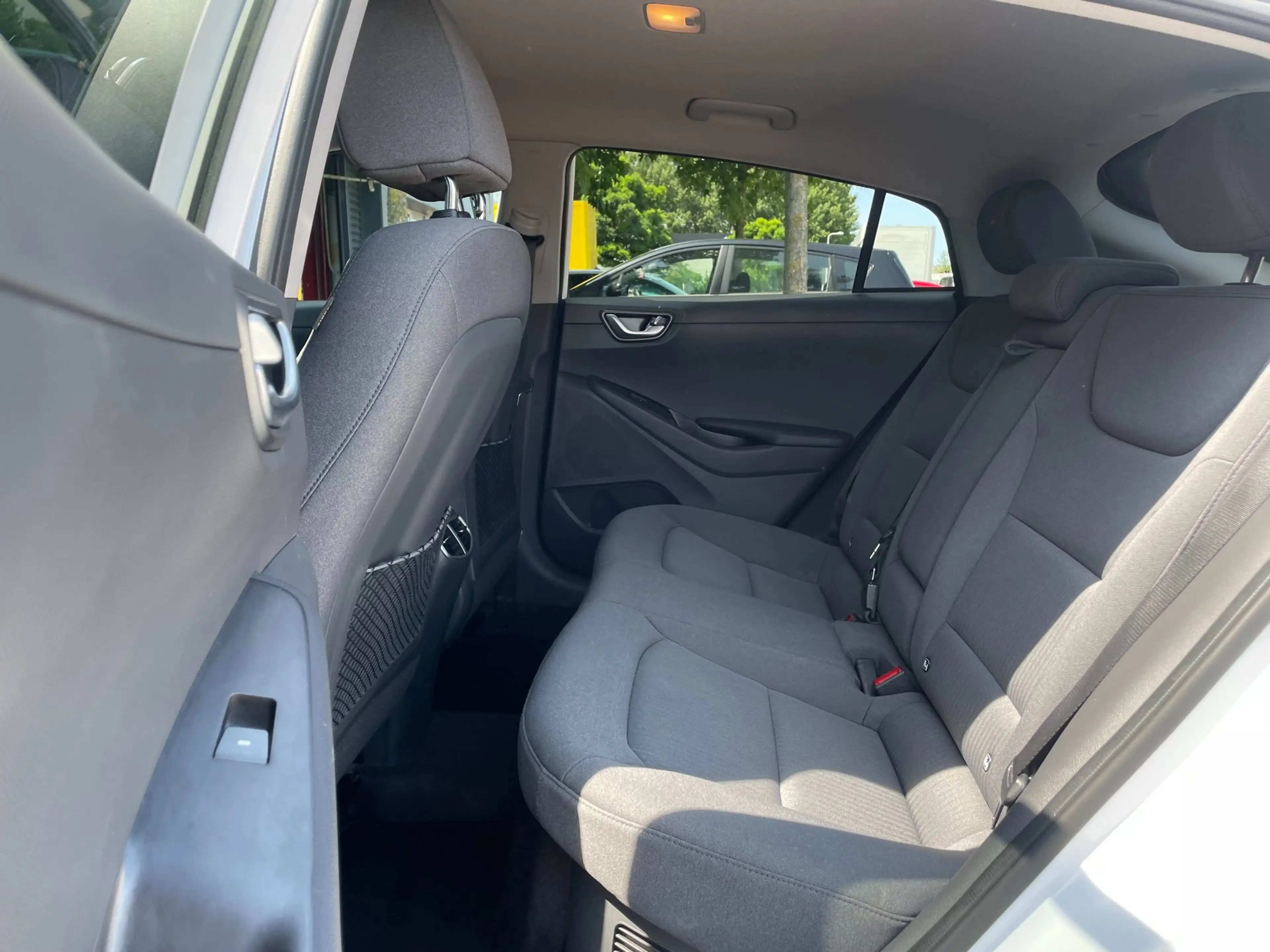 Hyundai IONIQ 1.6 GDi Comfort Only Export! | Led | Navi — photo 17