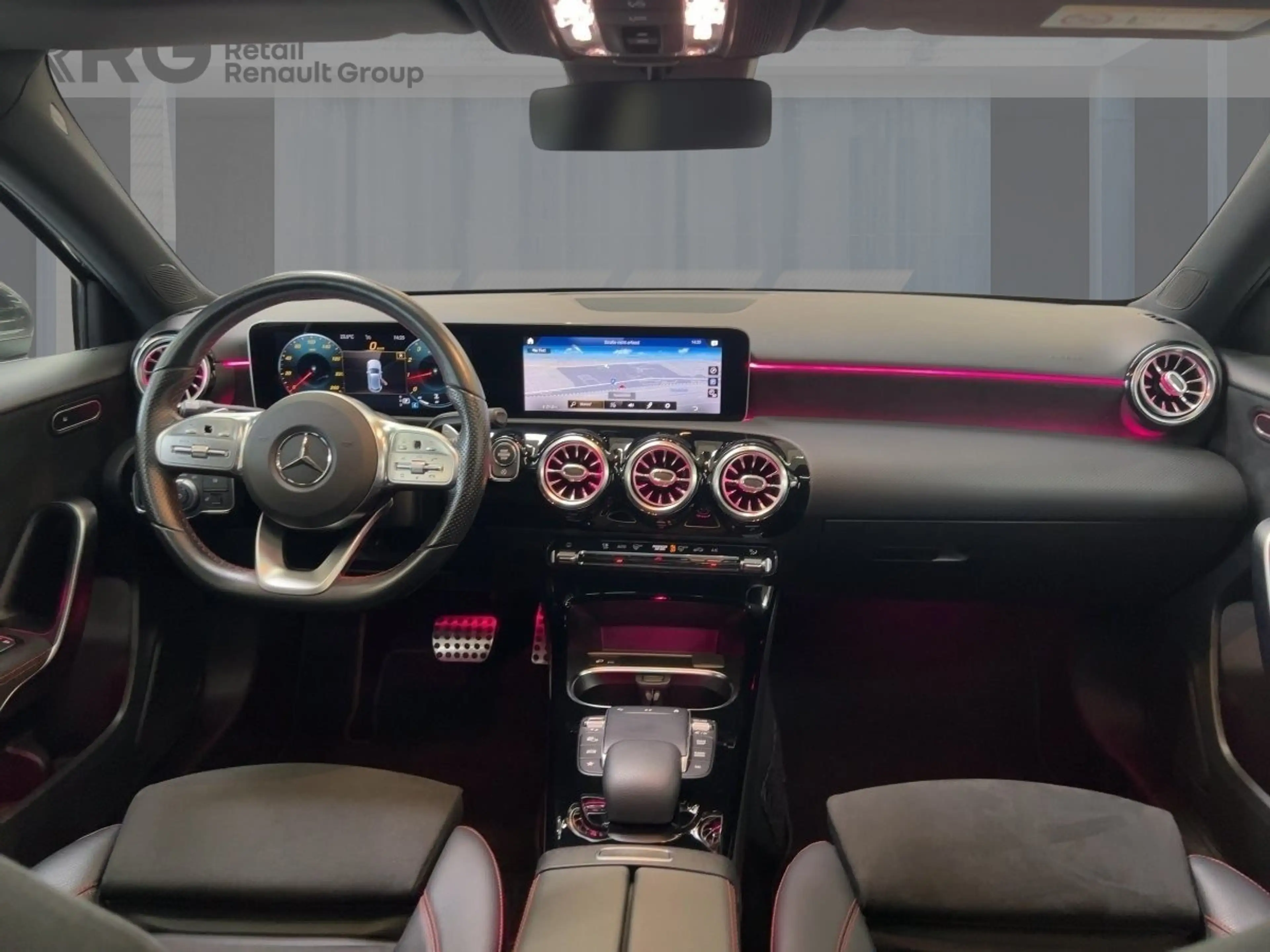 Mercedes-Benz A 200 AMG Line SHZ KLIMA keyless-Go ABS — photo 10