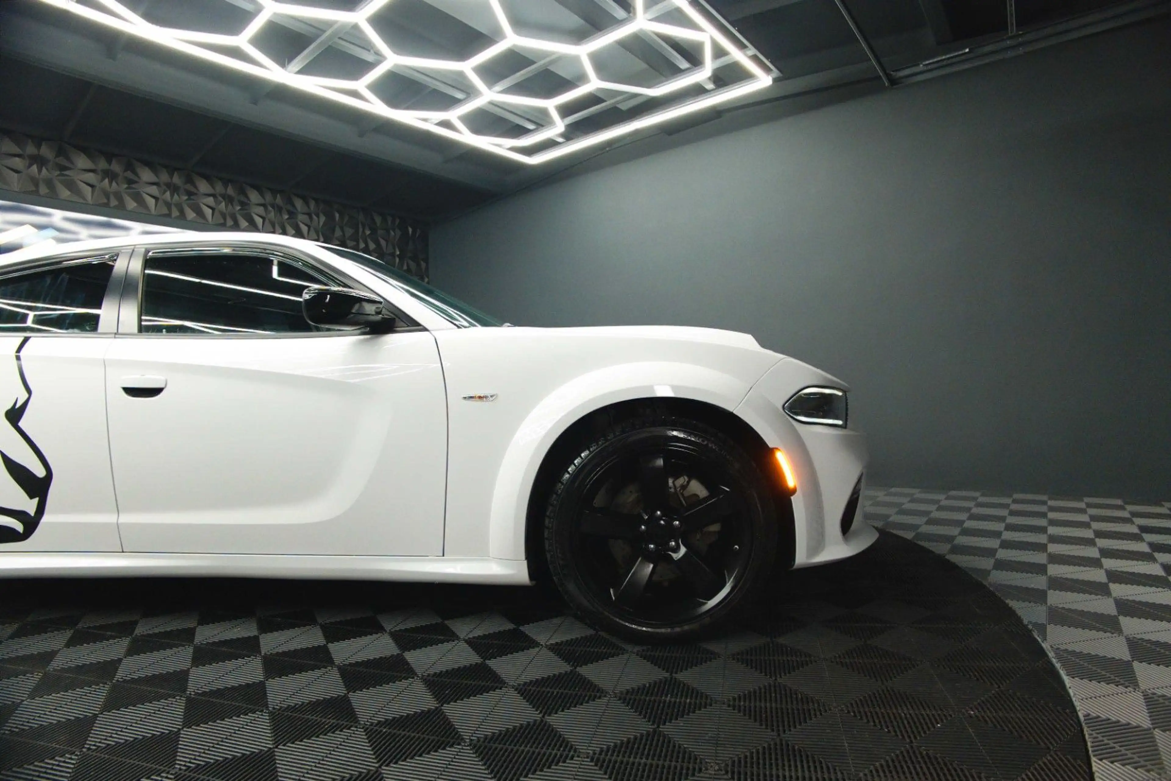 Dodge Charger 3.6 4x4 SRT WIDE BODY ANGRY PANDA | LED — photo 10
