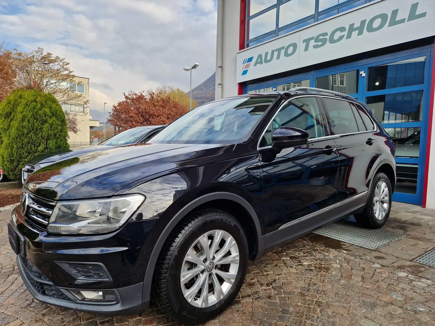 Volkswagen Tiguan 2.0 TDI 150Cv DSG Comfortline 4Motion ACC Navi PDC Schwarz - 1