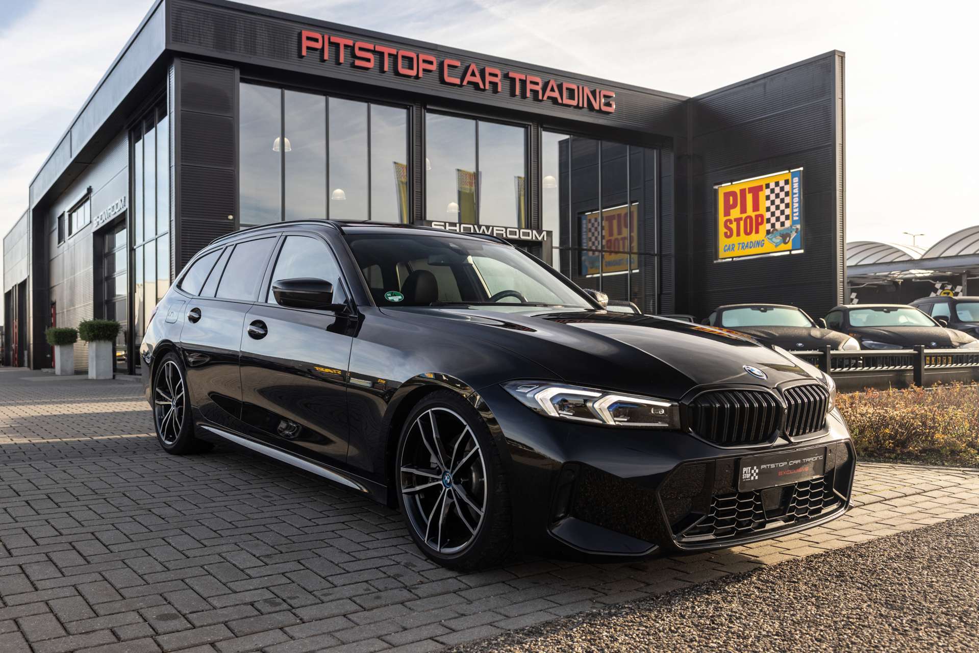 BMW 330