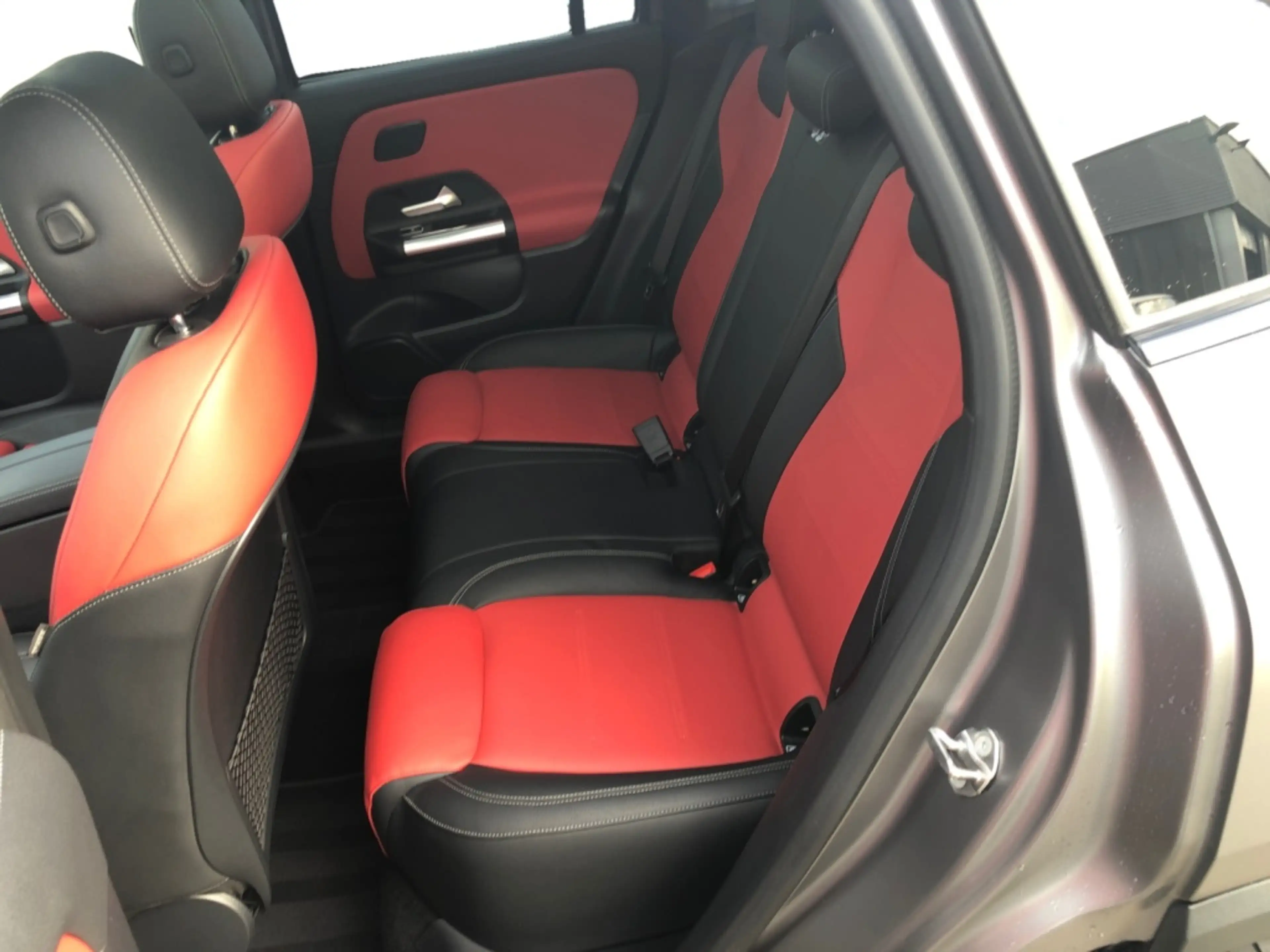 Mercedes-Benz GLA 35 AMG AMG GLA 35 4matic AMG+MBUX+Night+Fahrassist+HUD — photo 10
