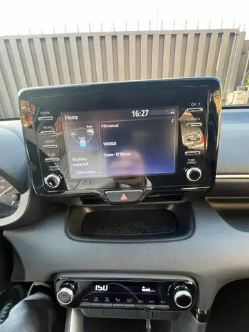 Toyota Yaris view 16