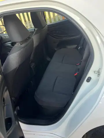 Toyota Yaris view 24