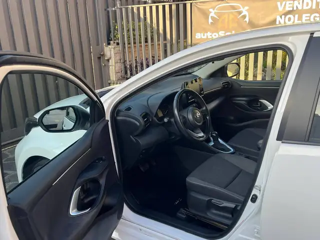Toyota Yaris view 15