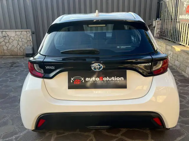 Toyota Yaris view 11