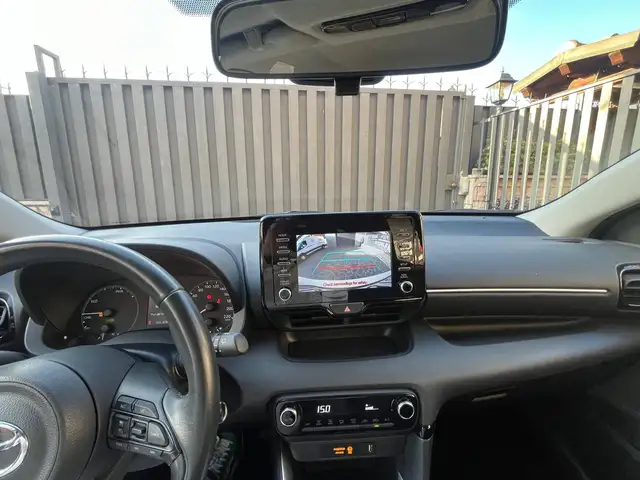 Toyota Yaris view 17
