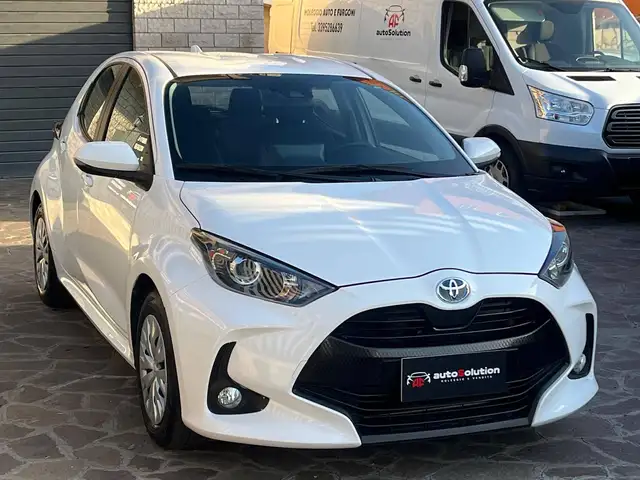 Toyota Yaris view 6
