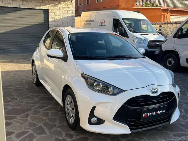 Toyota Yaris view 7
