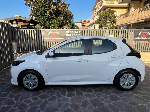 Toyota Yaris view 2