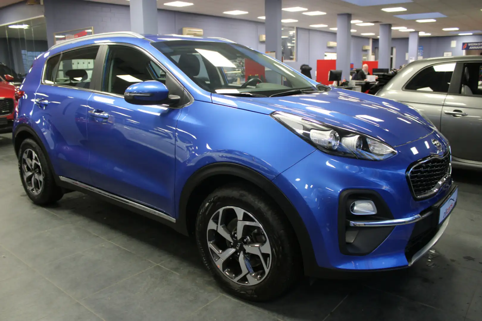 Kia Sportage 1.6 CRDI 2WD Vision 1.HAND AHK - Navi Blau - 1
