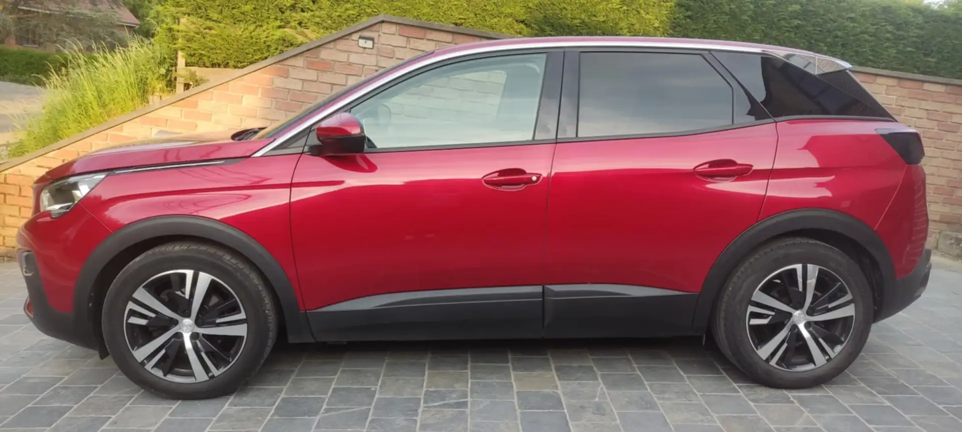 Peugeot 3008 3008 1.2 PureTech Active (EU6.2) Rood - 1
