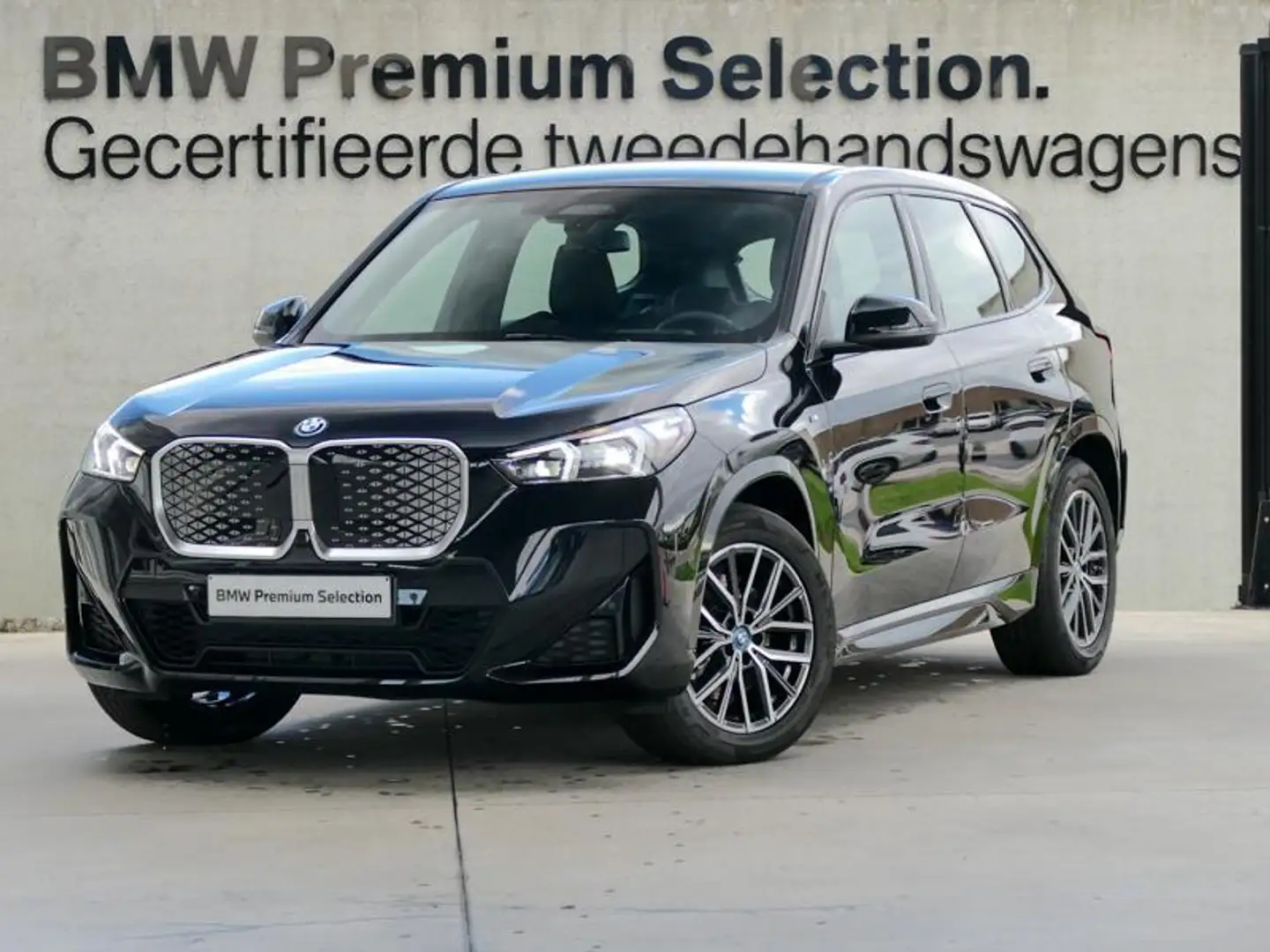 BMW iX1 xDrive30 M Sport | TOWB | Negro - 1