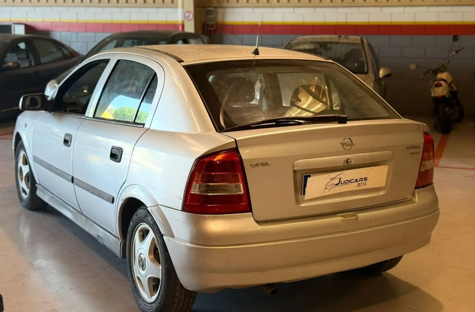 Opel Astra 1.6 8v Club Plateado - 2