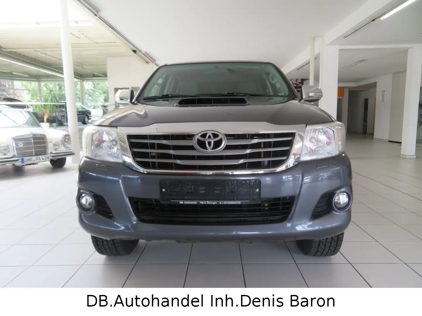 Toyota Hilux Double Cab Life 4x4 Navi Xenon AHK Серый - 2