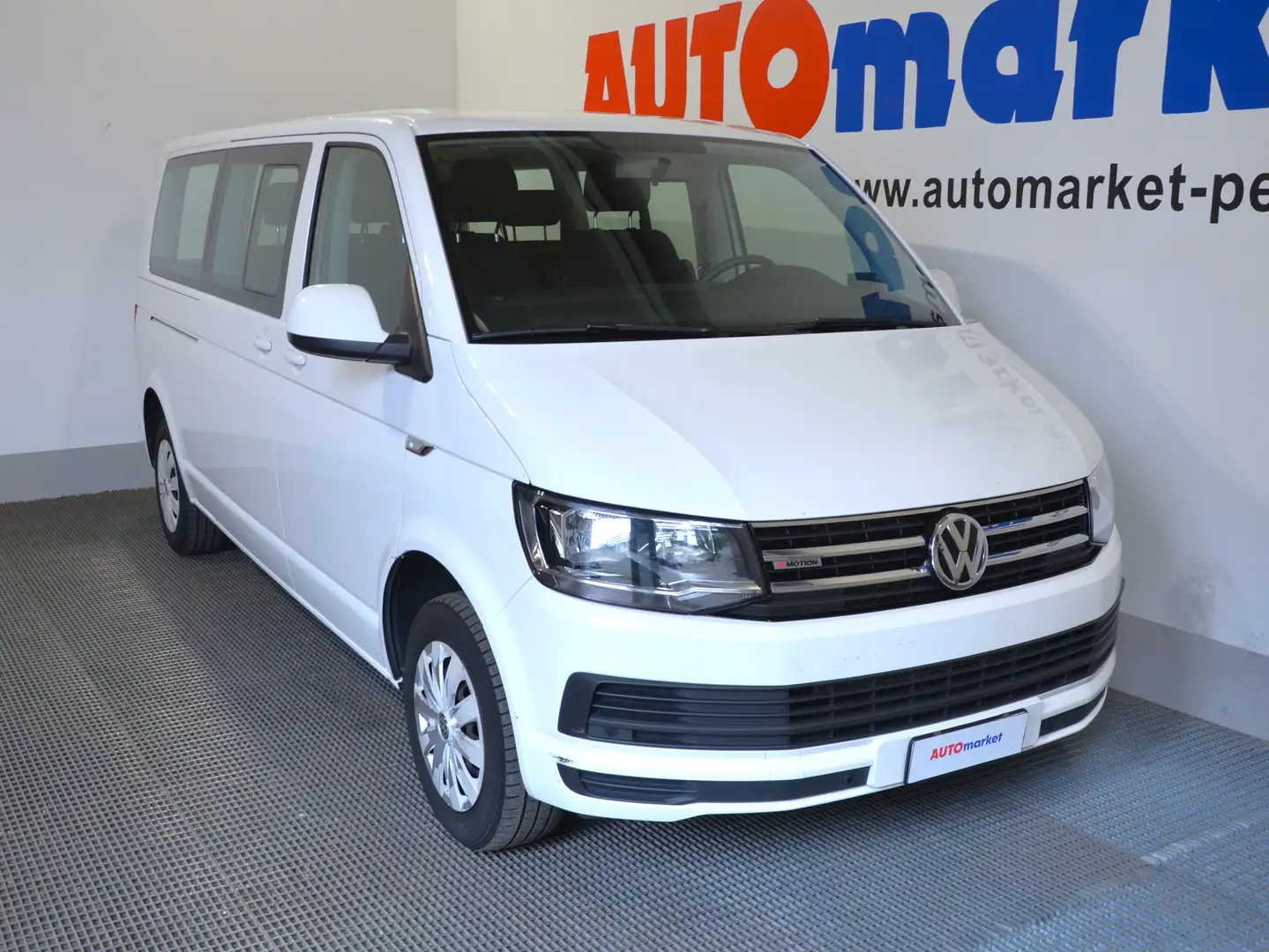 Volkswagen T6 Caravelle 2.0 TDI 4Motion Comfortline Blanco - 2