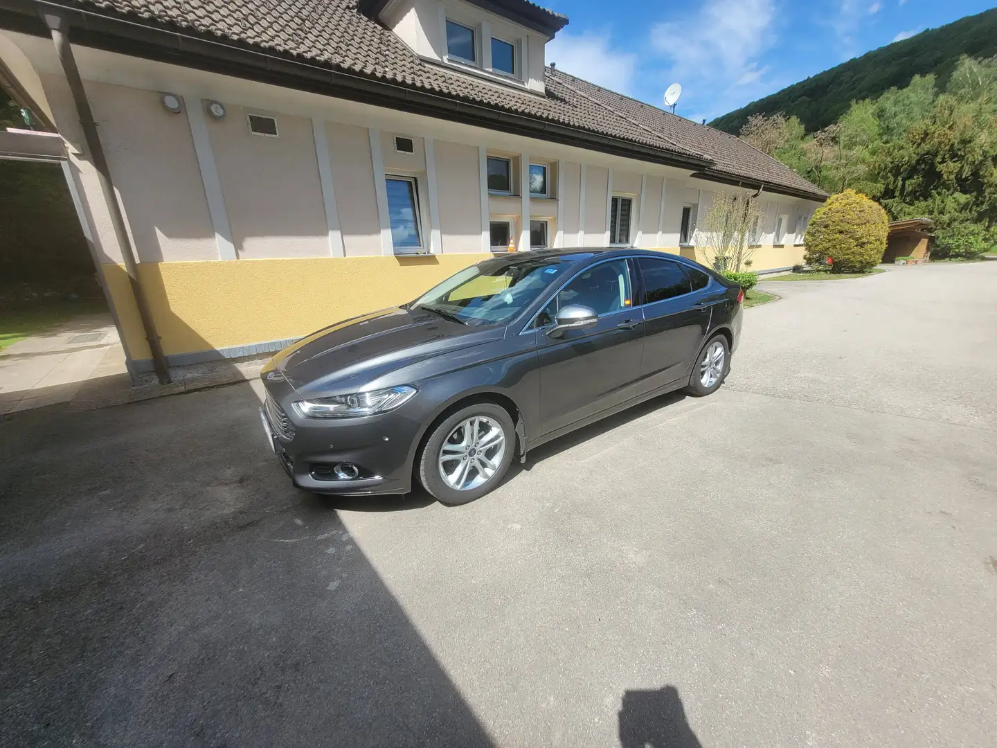 Ford Mondeo Mondeo Titanium 2,0 TDCi Titanium Silber - 1