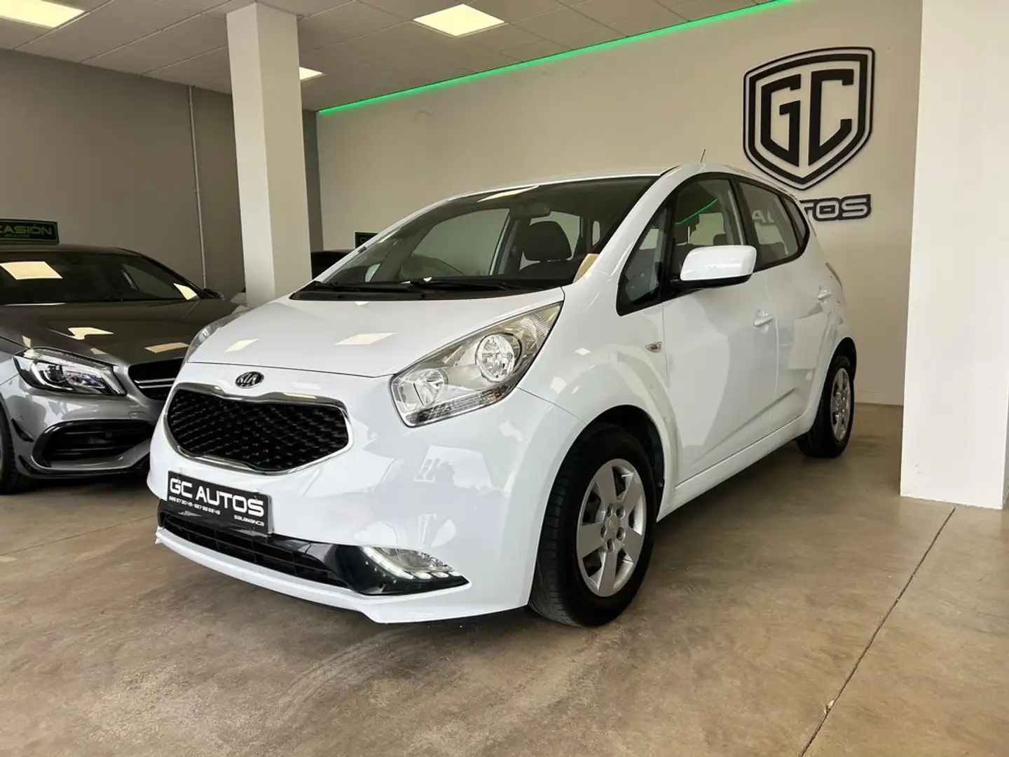 Kia Venga 1.4 CVVT Tech Blanco - 2