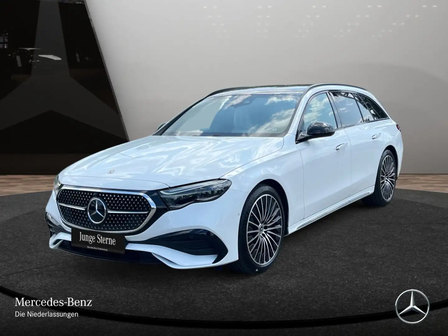 Mercedes-Benz E 300 de T 4M Hybrid AMG Fahrass 360° Pano Distr. Blanc - 2