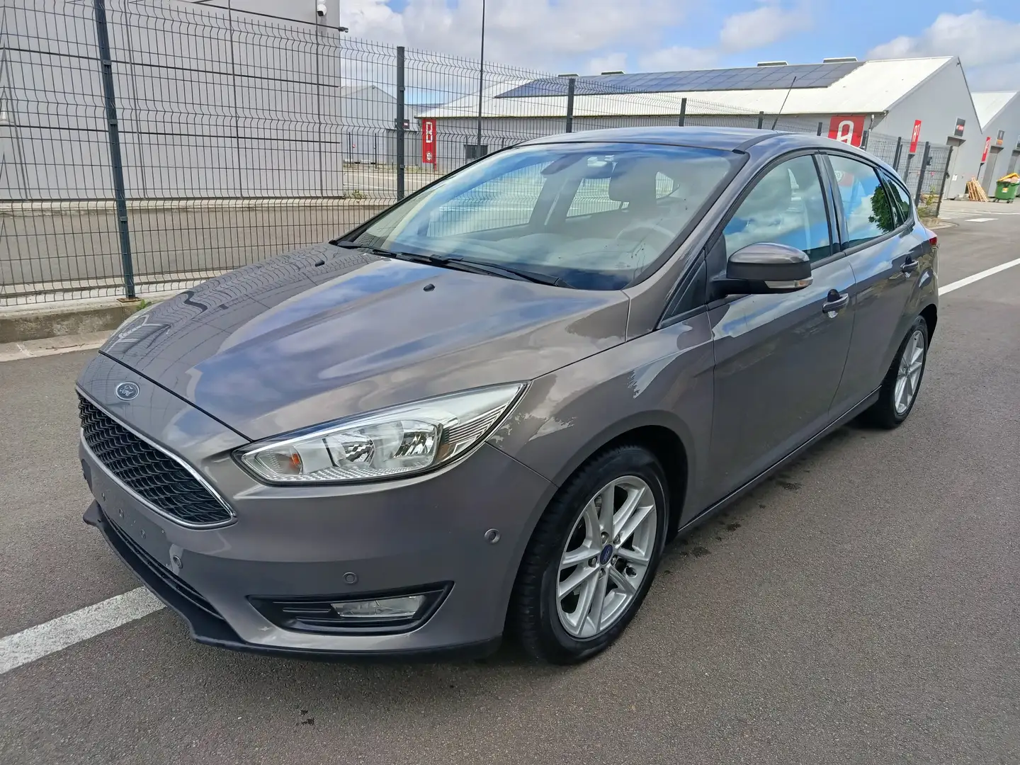Ford Focus 1.6 TDCi ECOnetic Tech. Trend Grijs - 1