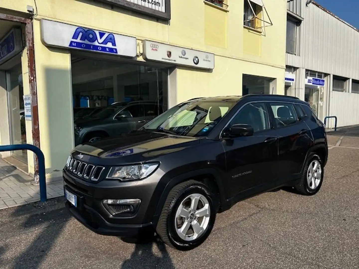 Jeep Compass 1.4 m-air Business 2wd 140cv my19 1 PROPIETARIO Grigio - 1