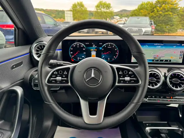 Mercedes-Benz A view 12