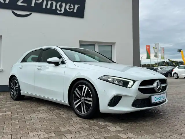 Mercedes-Benz A view 2