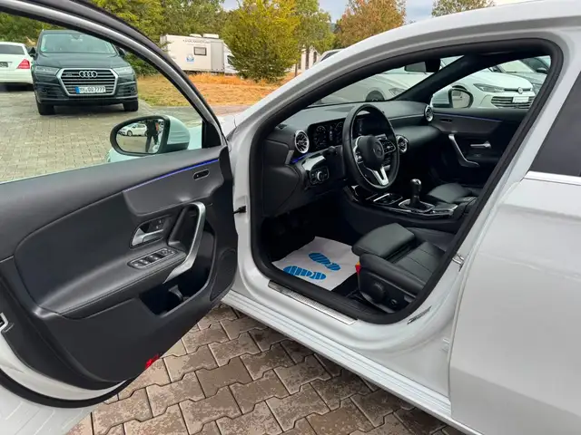 Mercedes-Benz A view 8