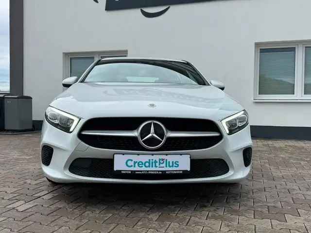 Mercedes-Benz A view 4