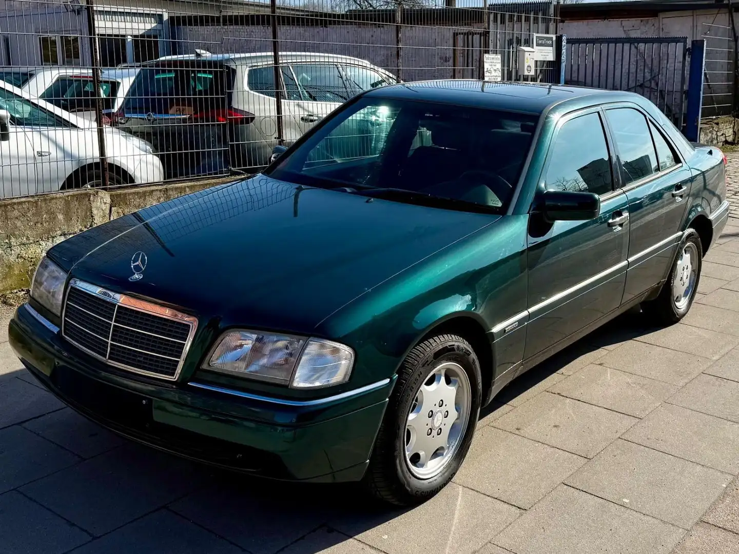 Mercedes-Benz C 230 * Automatik * TÜV NEU Verde - 2