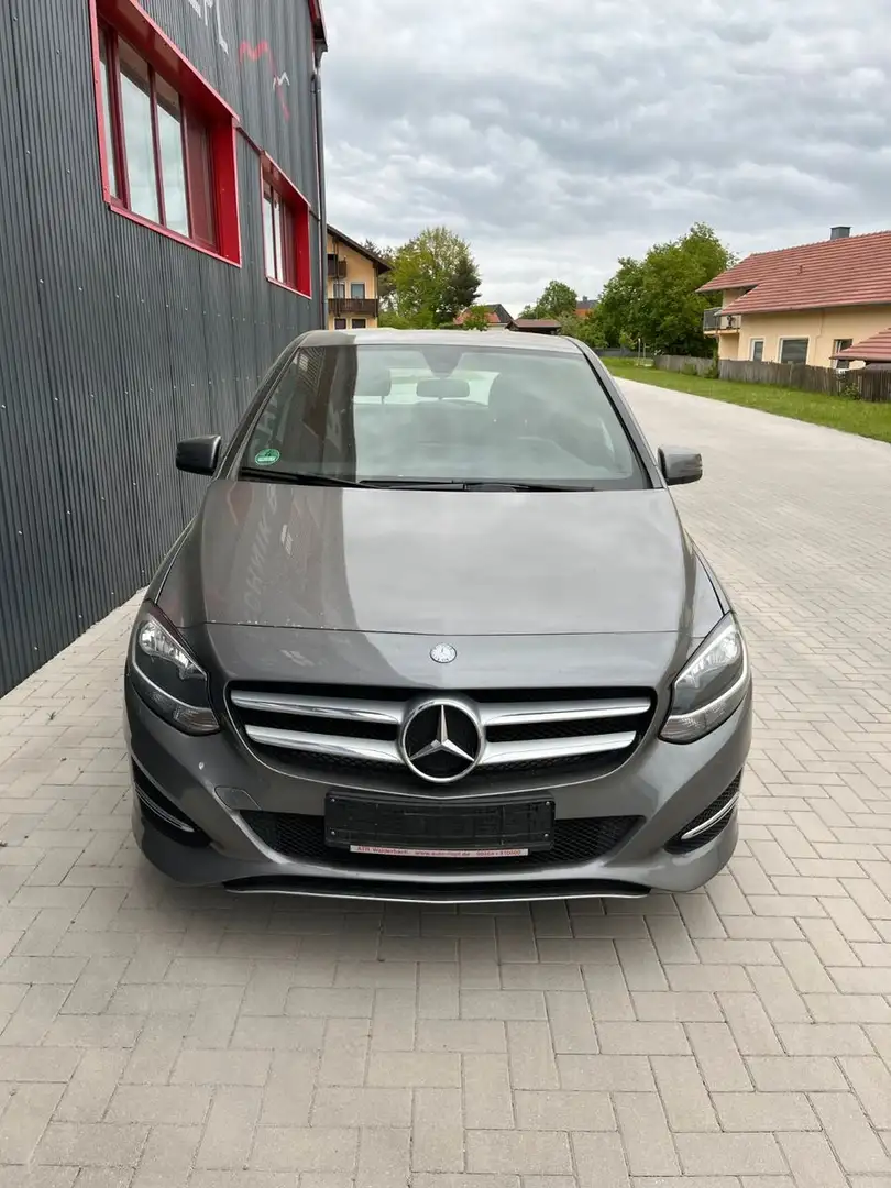 Mercedes-Benz B 180 B -Klasse B 180 CDI / d Šedá - 2