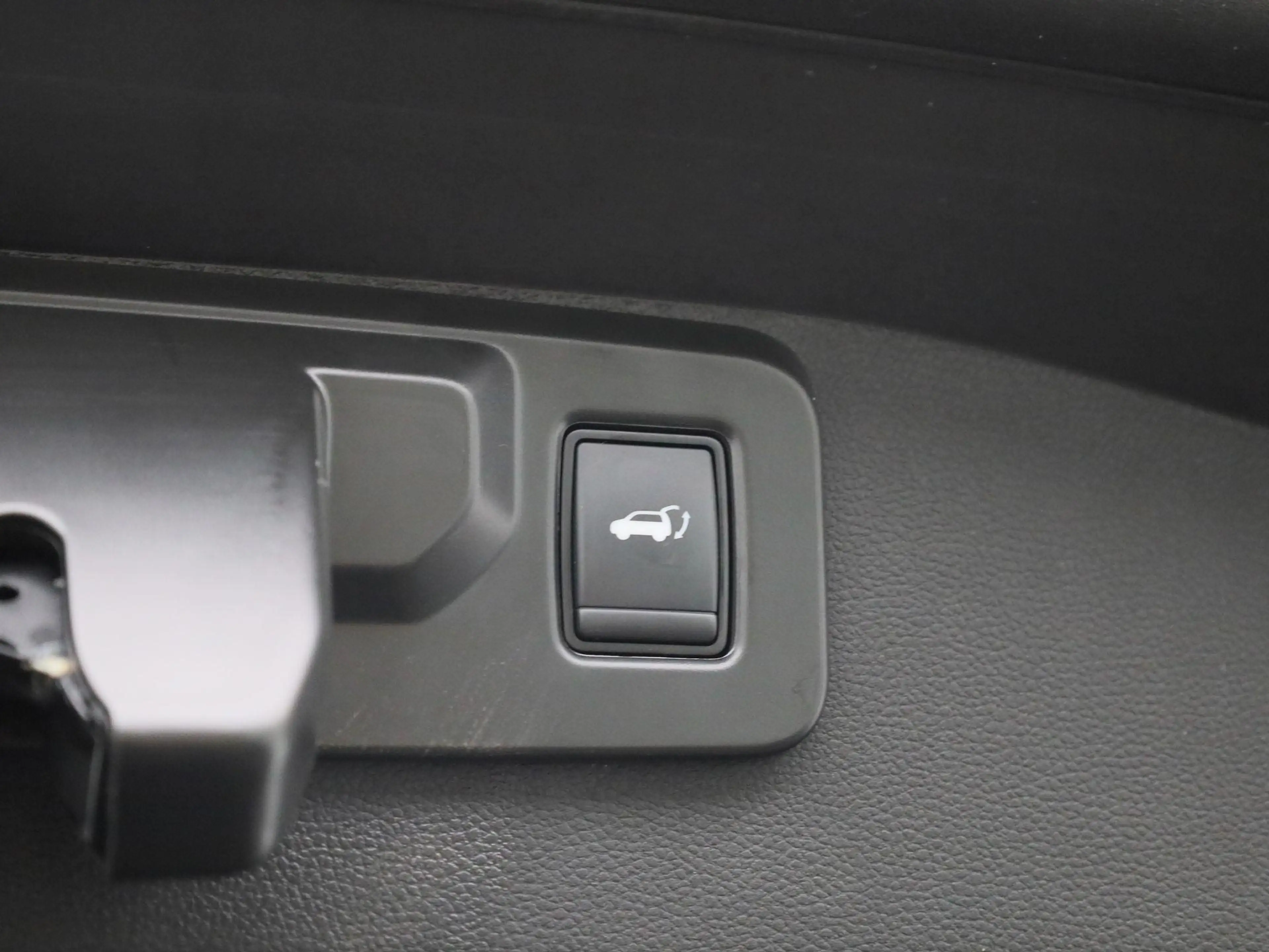 Renault Austral 1.2 E-Tech full hybrid 200 techno esprit Alpine Tr — photo 15