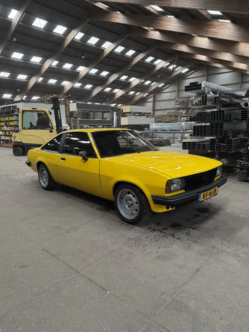 Opel Manta 3.0 24v    6 Cilinder. Met Ascona B Front - 1