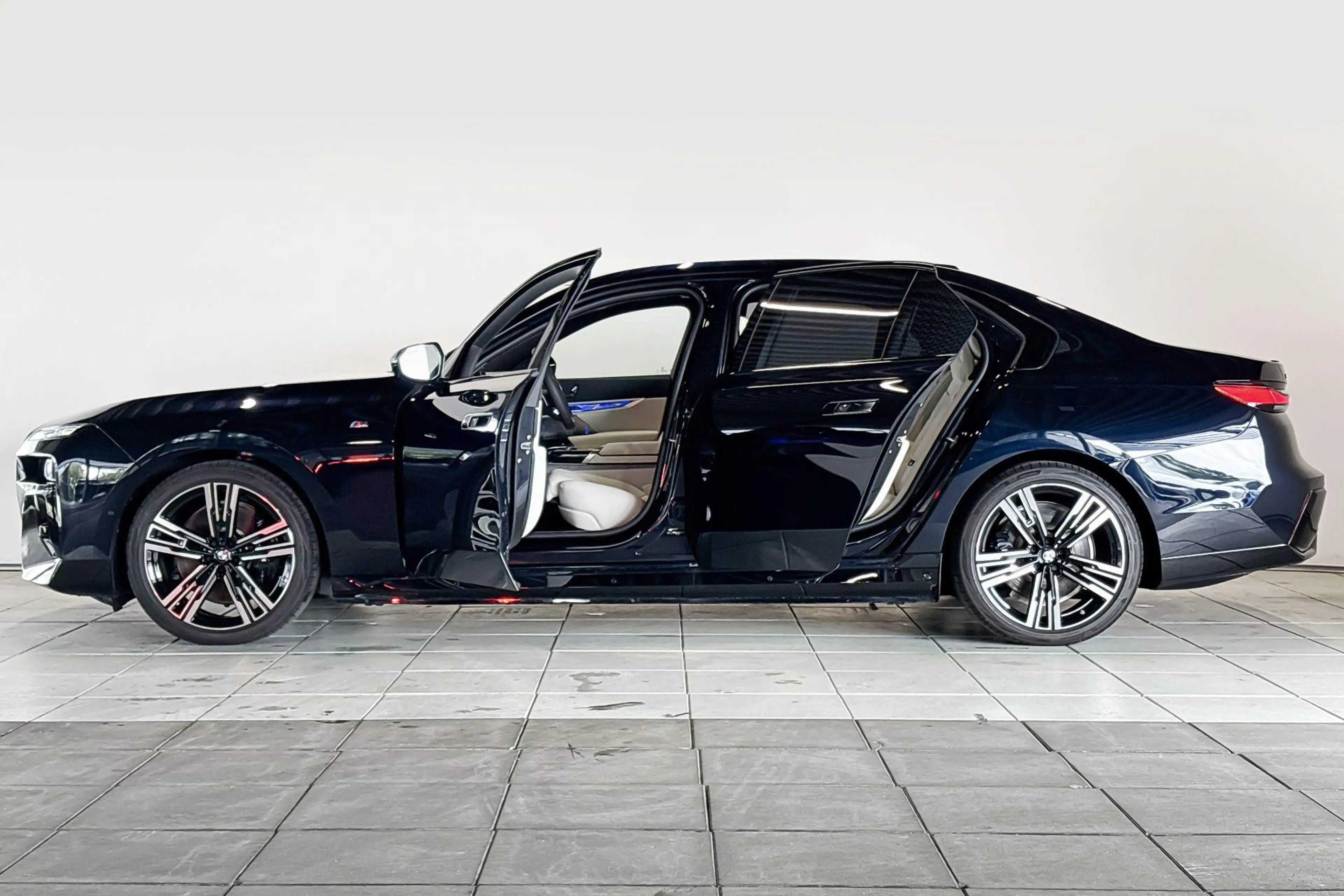 BMW i7 xDrive60 Privilege Edition M Sportpakket Pro Aut. — photo 4