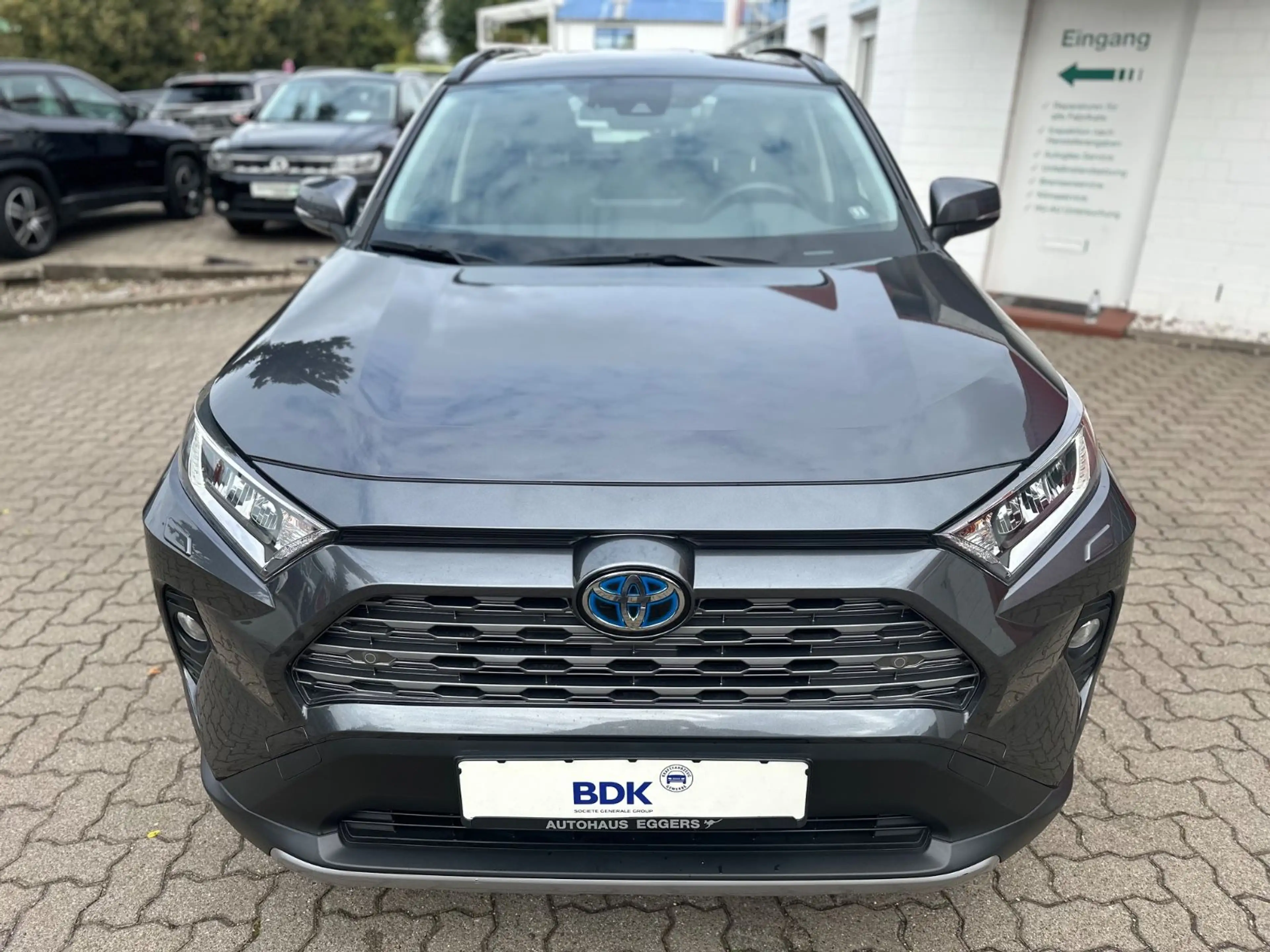 Toyota RAV 4 Hybrid 4x2 Team Deutschland/AHK/NAVI/SHZ — photo 3