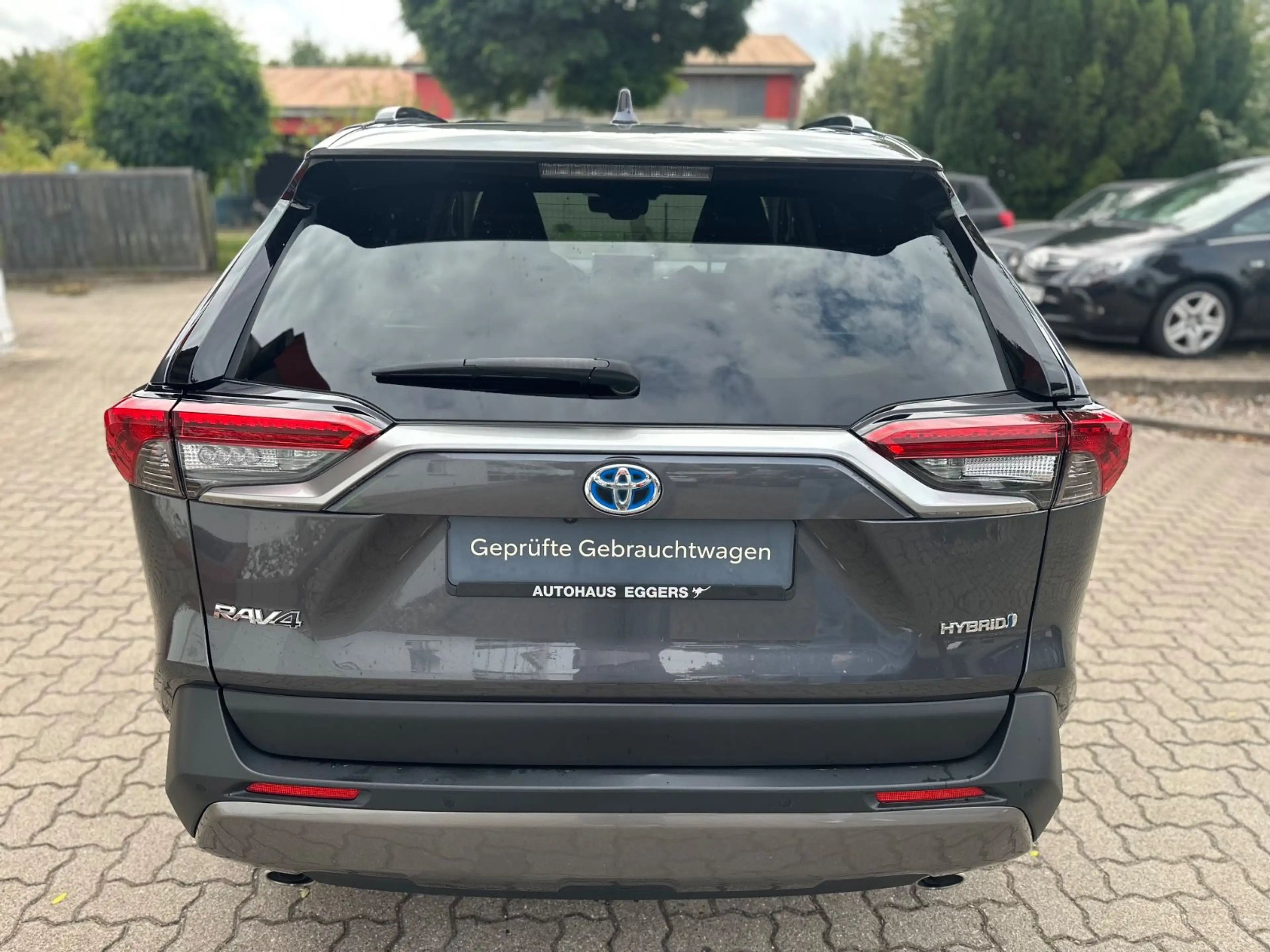 Toyota RAV 4 Hybrid 4x2 Team Deutschland/AHK/NAVI/SHZ — photo 6
