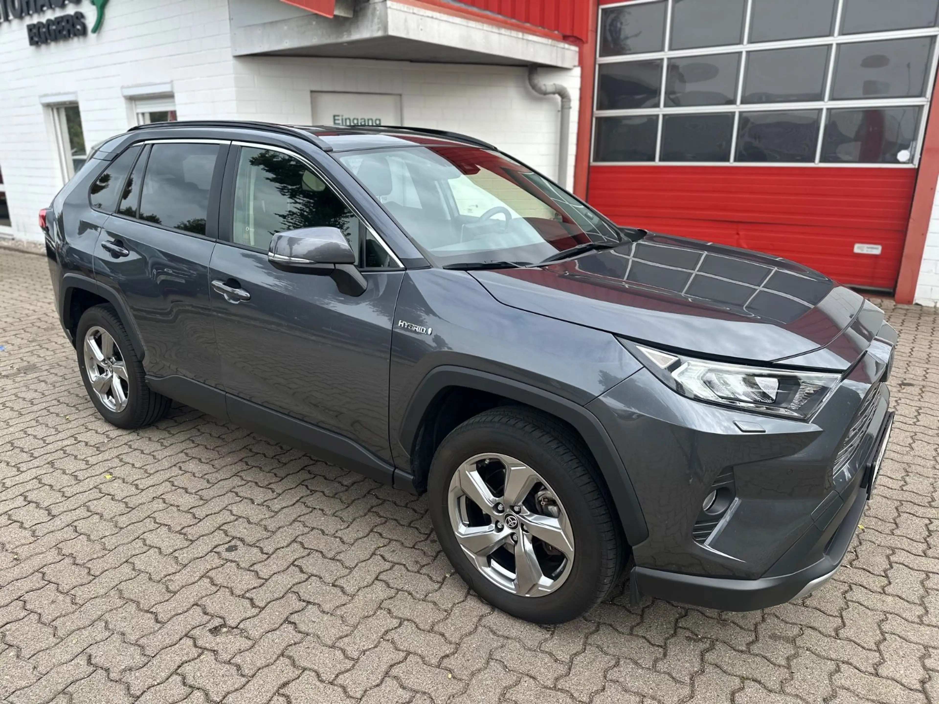 Toyota RAV 4 Hybrid 4x2 Team Deutschland/AHK/NAVI/SHZ — photo 4