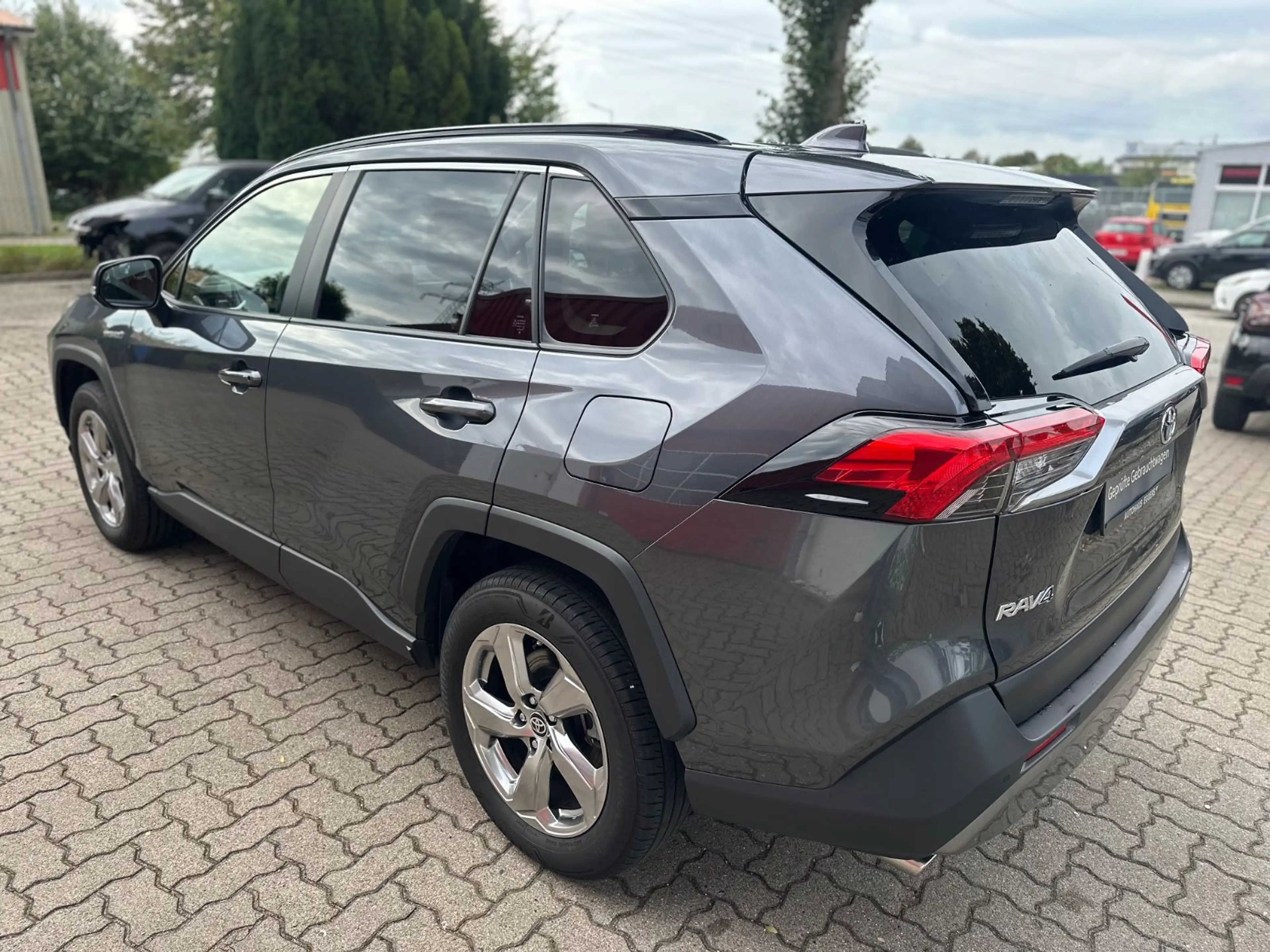 Toyota RAV 4 Hybrid 4x2 Team Deutschland/AHK/NAVI/SHZ — photo 7