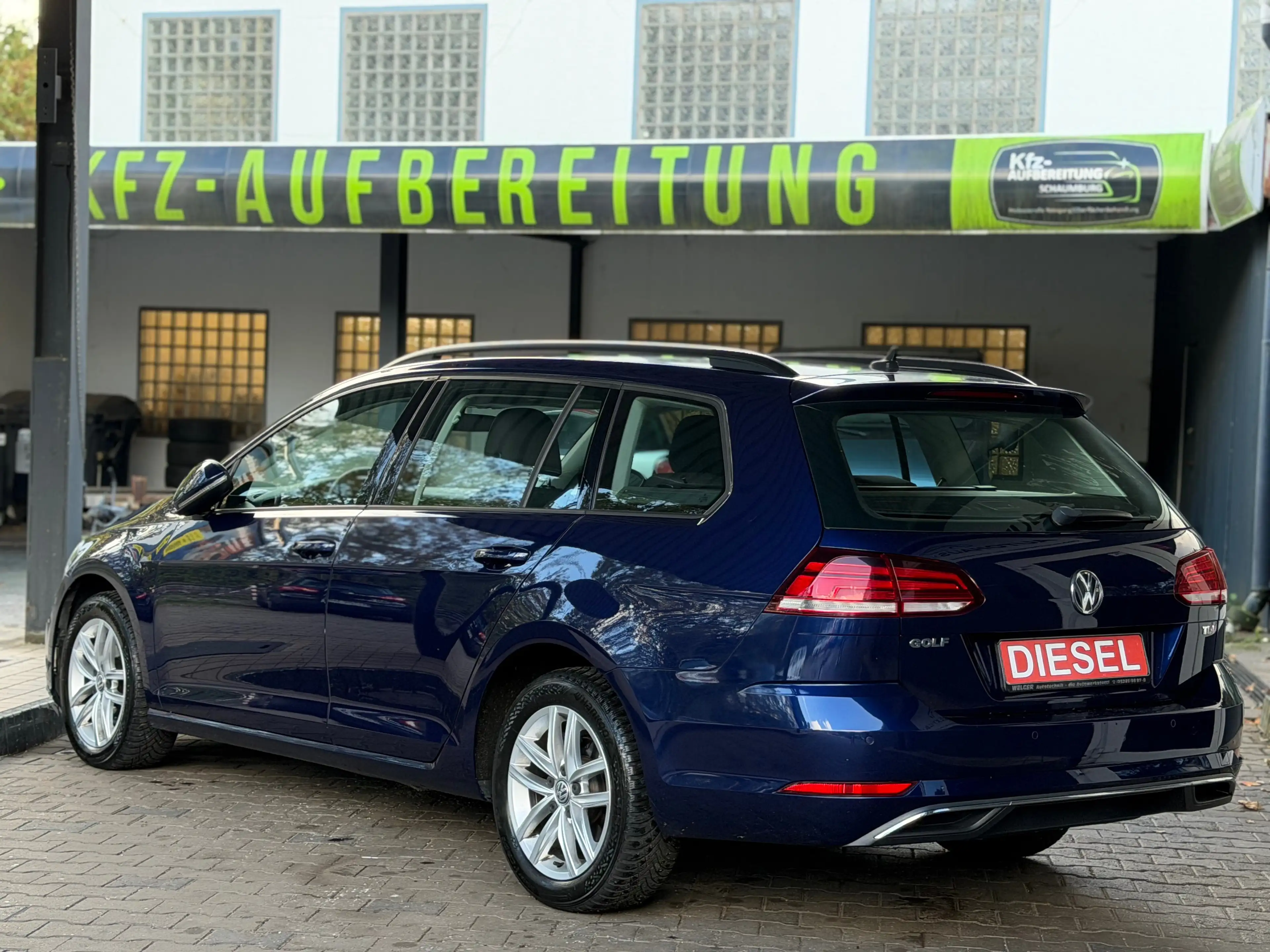 Volkswagen Golf Variant Highline 1.6 TDI Automatik/12 Monate Garantie/Navi/Carplay/LED — photo 3