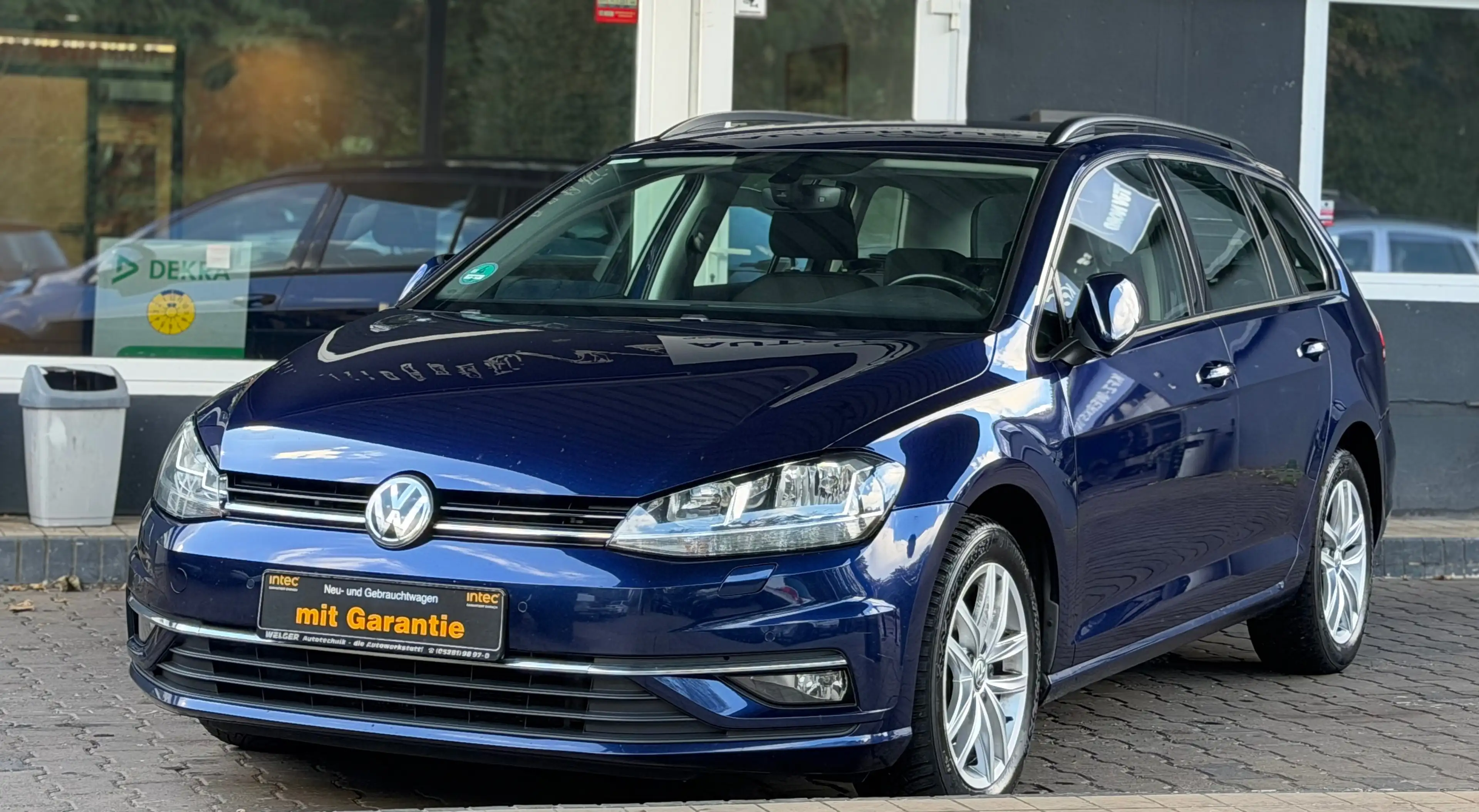 Volkswagen Golf Variant Highline 1.6 TDI Automatik/12 Monate Garantie/Navi/Carplay/LED — photo 2
