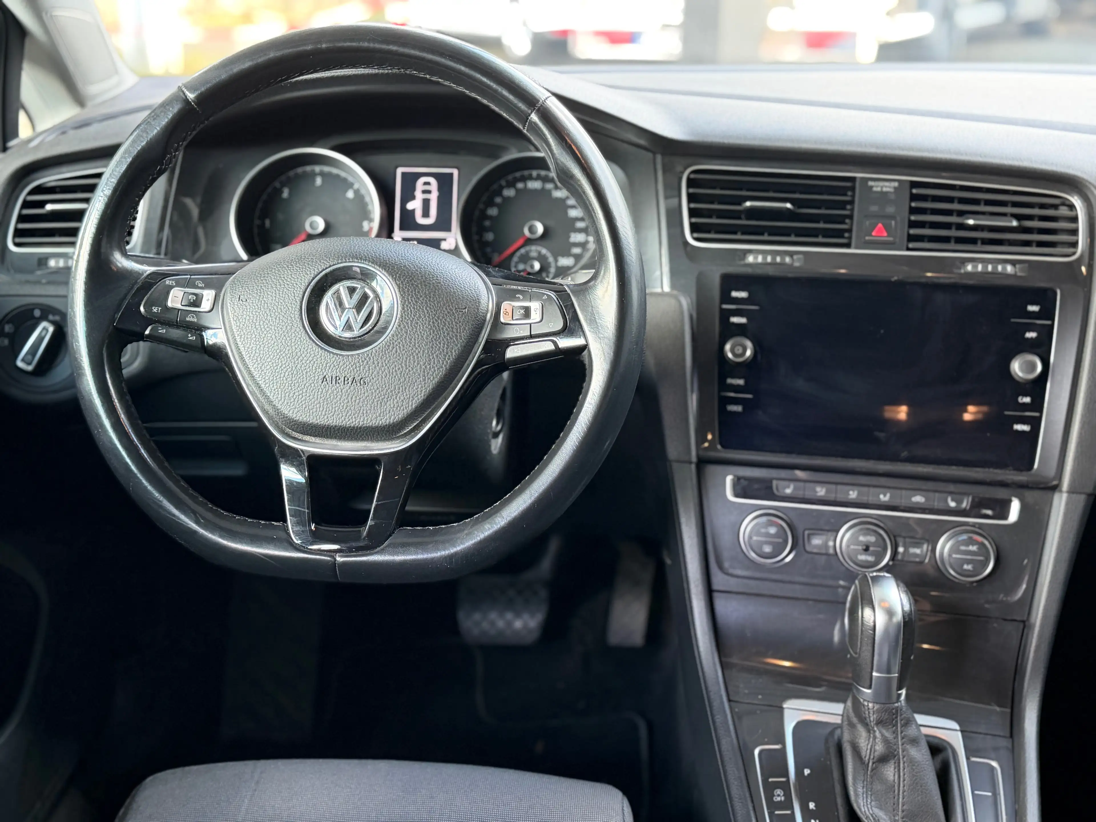 Volkswagen Golf Variant Highline 1.6 TDI Automatik/12 Monate Garantie/Navi/Carplay/LED — photo 15