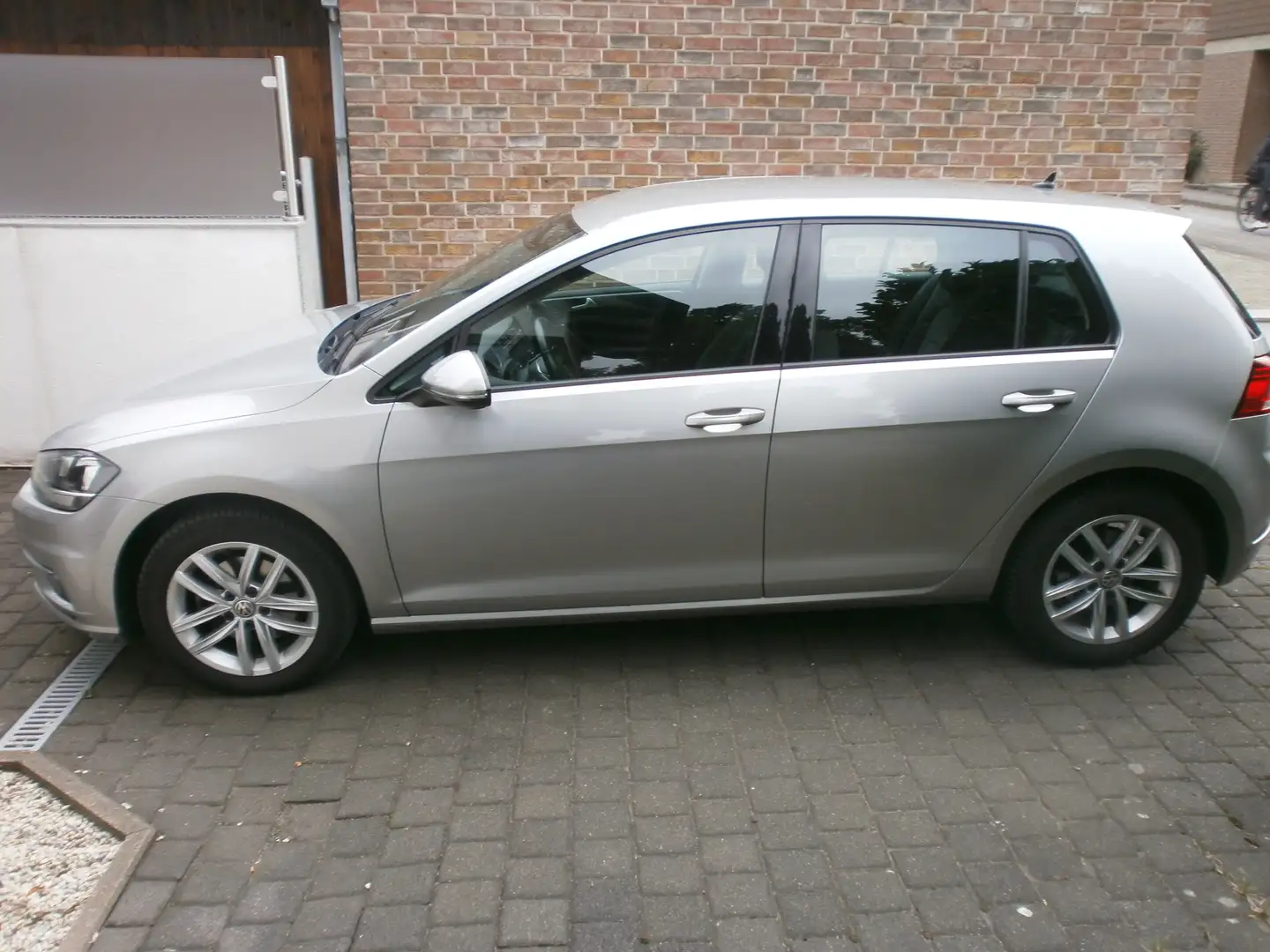 Volkswagen Golf Comfortline Grau - 2