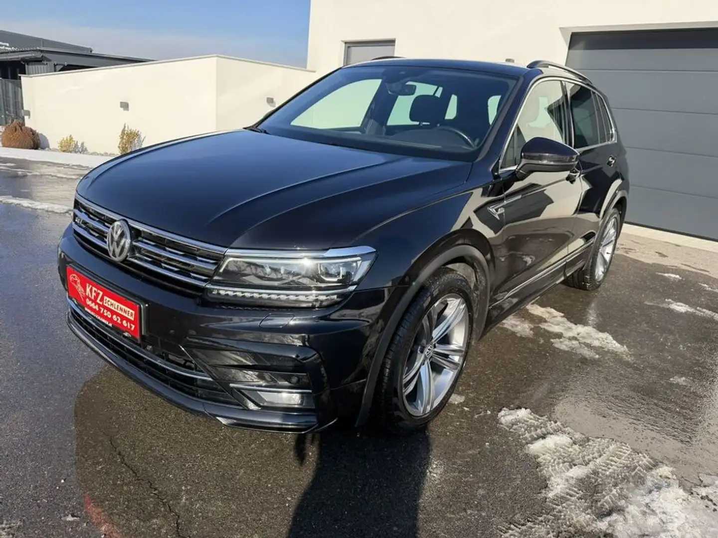Volkswagen Tiguan R-Line Sky BMT/Navi/LED/ACC Schwarz - 1